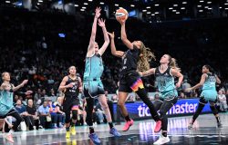 Monique Akoa Makani et le Mercury viennent à bout du Liberty