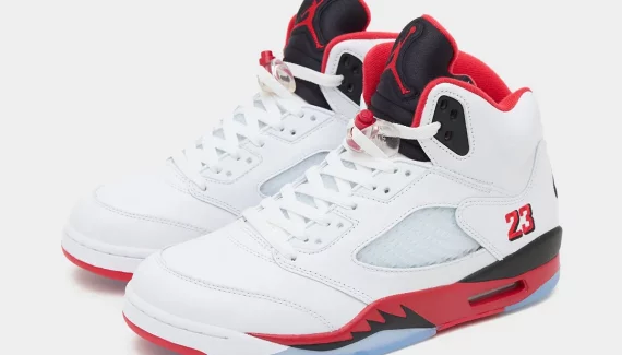 La Air Jordan 5 « Fire Red » de retour pour ses 35 ans
