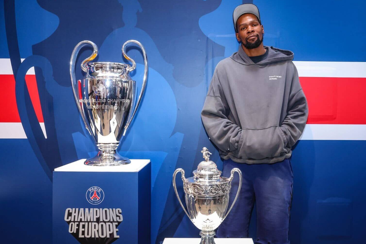 Kevin Durant avec le PSG