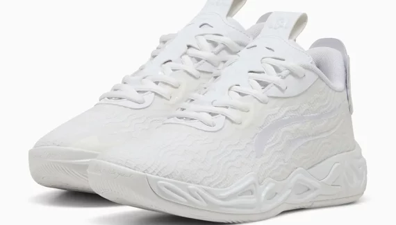 La MB.04 Low « Triple White » débarque en France